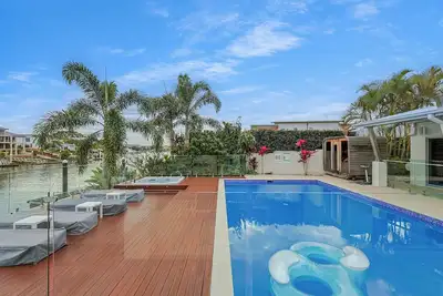 Image de Luxury Riverfront Home on the Gorgeous Gold Coast