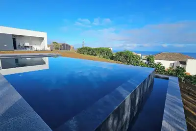 Image de GuestReady - Seaview Villa with Private Pool