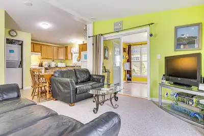 Image de 1 Mi to Beach: Cottage w/ Pool Access in Wells