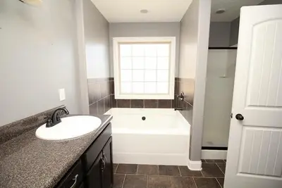 Image de Spacious 4-bedroom house with Ac, WiFi in charming Clarksville