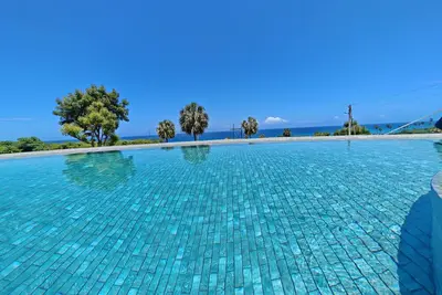 Image de Luxury Oceanfront Villa - Heated Pool+Jacuzzi+A/C+Starlink+Chef's Kitchen+Maid