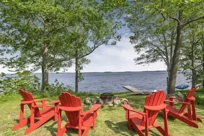 Image de Infinite Sparrow-Lakeside Family Retreat