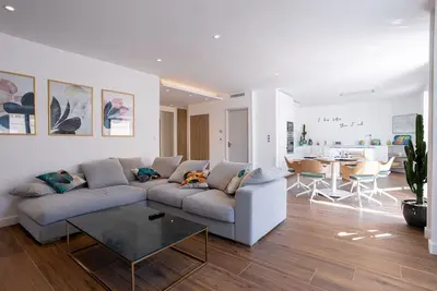 Image de Appartement à Cannes avec 3 chambres à coucher, 6 couchages