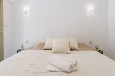 Image de 7 Pradignac - Magnifique Appartement 5* - Parking - Terrasse - 2 Mins From La Croisette By Halldis