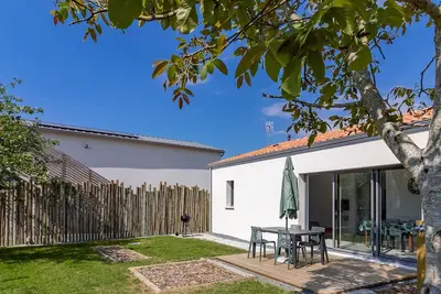 Image de Gîte moderne avec jardin clos et animaux admis près de Nantes et Angers