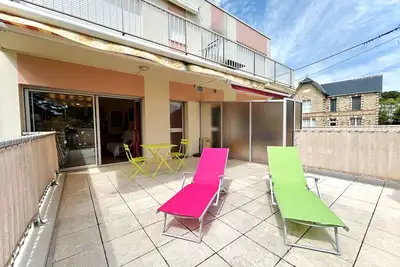 Image de Appartement 2 chambres avec terrasse et parking à La Baule, proche plage