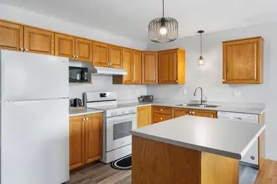 Image de Downtown Apt w/ Free parking and Ac