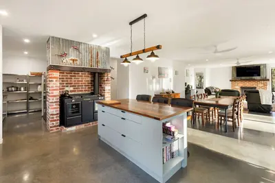 Image de Timberlite - Beautiful Off-Grid Retreat