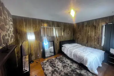 Image de Charming house in amazing Detroit with WiFi, Ac