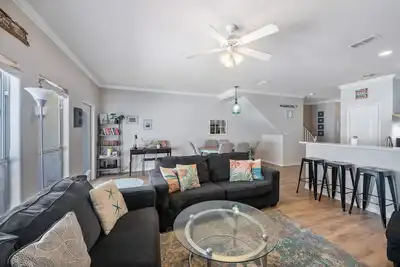 Image de Beach Haven Bliss: 3br Coastal Retreat w/ Heated Pool!