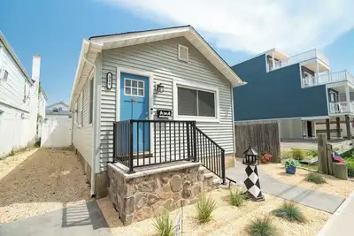 Image de 6 Free season beach passes. All new in Seaside Heights with private driveway