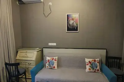 Image de Spacious 4-bedroom apartment with WiFi, Ac in a historical Tbilisi neighborhood