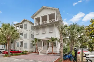 Image de Luxurious brand-new Seacrest Beach home | 5-min to Lagoon Pool | 7-min to Beach