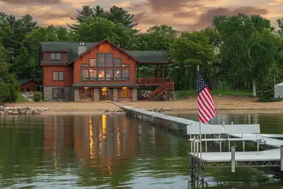 Image de New! Sandy beach, Pelican Lake, Games & Pool Table