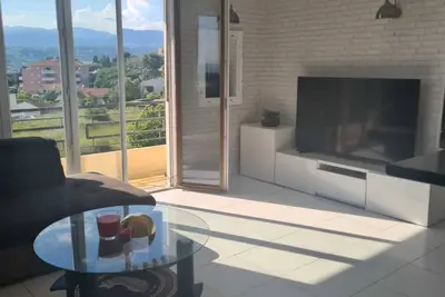 Image de Bel appart 3 pièces, balcon ensoleillé  vue mer