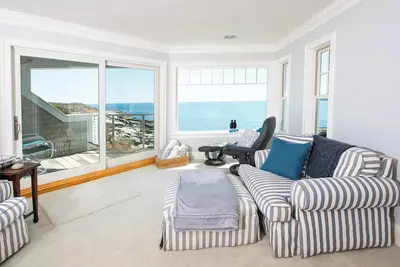 Image de Waterfront Home with Ocean Access & Coastal Views