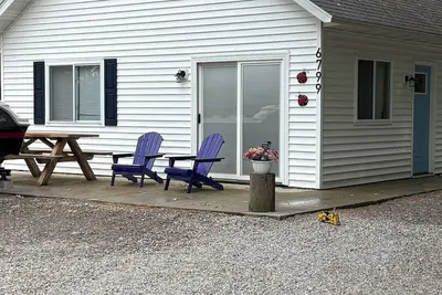 Image de Charming 3-bedroom cottage in Lake City with Ac, WiFi with lake access