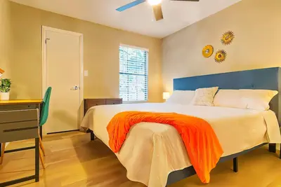Image de Cozy Suite | Access to Pool, Gym & Parking