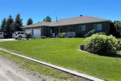 Image de Salem Pines lost Moose lodge Charming 3-bedroom house with Ac, WiFi in Rexburg