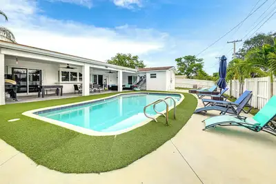 Image de Outdoor Oasis, Games: Sleek Home 8 Mi to Hard Rock