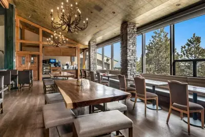Image de Christmas @ Heavenly Ski In/Out! 1-bedroom condo @ The Ridge Tahoe Dec 21st-28th