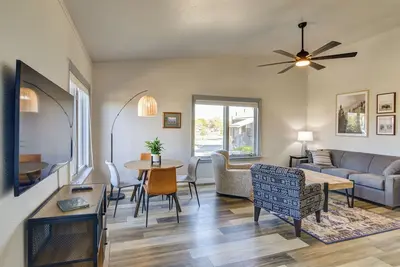 Image de Downtown condo with Mt. Princeton view