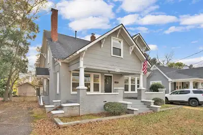 Image de Mins to Downtown & Ft Bragg! Crafty in Haymount