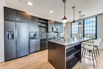 Image de Stunning 2 bedroom highrise deep ellum Dallas