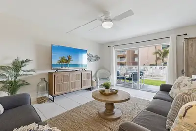 Image de Beachside Ground-Floor Condo– Steps to the Beach W/ Heated Pool & Private Patio