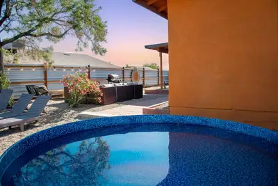 Image de Family Escape: Fenced in Yard, Pool, Ac, Hot Tub, 2 Fire Pits, Hammocks, Quiet