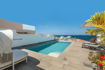Image de Villa de vacances 'Arenas 3 Playa La Arena' avec vue sur la mer, Wi-Fi et climatisation