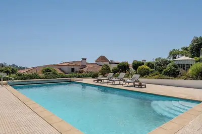 Image de HostWise - Modern Comfort and Shared Pool in Paredes