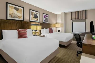 Image de 3 Relaxing Rooms with Fitness Center | Close to Mt Bank Stadium