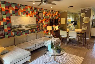 Image de Sage House North - stylish, cozy, in the heart of Harlingen!