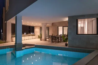 Image de Villa de luxe près de la mer et avec la piscine Trogir (K-24341)