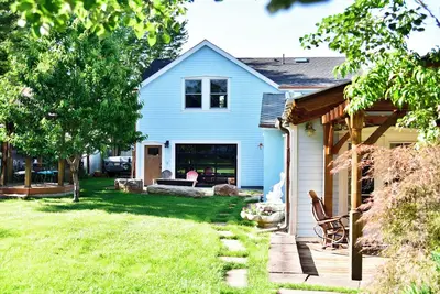 Image de Potter Highlands Group Getaway! 2 Units, Hot Tub, Firepit, Walkable: sleeps 12