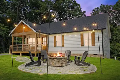 Image de Mtn Views | Hot Tub | Games | Dog Friendly