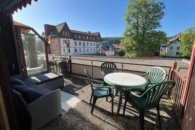 Image de Appartement \"Schwarzwald Residenz Hirschen\" avec vue sur les montagnes, balcon et Wi-Fi