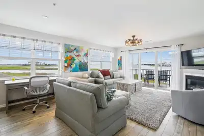 Image de New 2025 Listing! Waterfront! Bethany Bay is a beautiful resort community located along the shore of the Indian River Bay