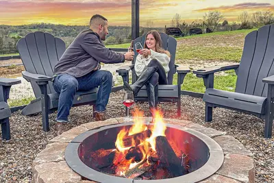 Image de Bocce Ball Ct, Hot Tub, Game Room, Ev Charger, Mins to Buffalo Trace Distillery!