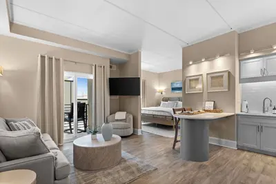 Image de Big Rock Retreat - Waterfont Getaway in the Heart of Morehead City!