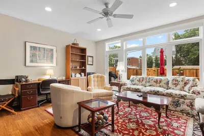 Image de Classy Old Town Getaway, 3-Br in Perfect Location