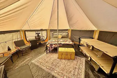 Image de Redbud- Glamping @ The River Bluff Cabins