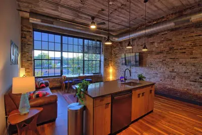 Chic Ultramodern Loft Suite w/ Designer Features