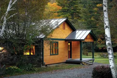 Image de Cozy Brookside Cabin with Hot Tub | Woodstock Vt