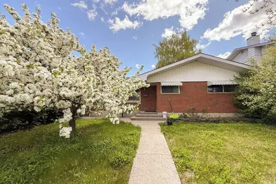 Image de Spacious 6br and 2ba in Varsity – Walk to U of Calgary