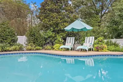 Image de Luxury Pool Loft sleeps 4