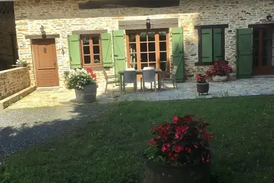 Image de Maison Ă la campagne avec jardin et terrasse. \nMaison de plain-pied.