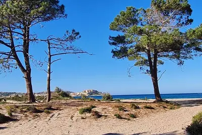 Image de Résidence port Calvi- Appartement T3 vue mer