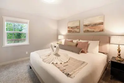 Image de Modern 5Bd+3Ba Remodeled Home with Ac, Wifi, Bbq, Backyard in brilliant Seattle